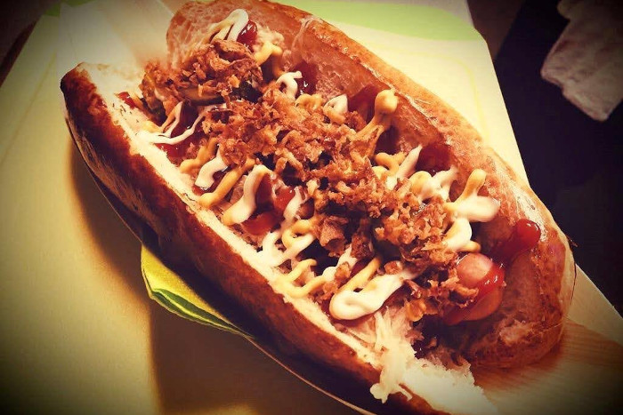 Rock Eat & Roll Hotdog